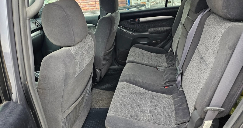 Toyota Land Cruiser cena 59000 przebieg: 288351, rok produkcji 2006 z Zawichost małe 121